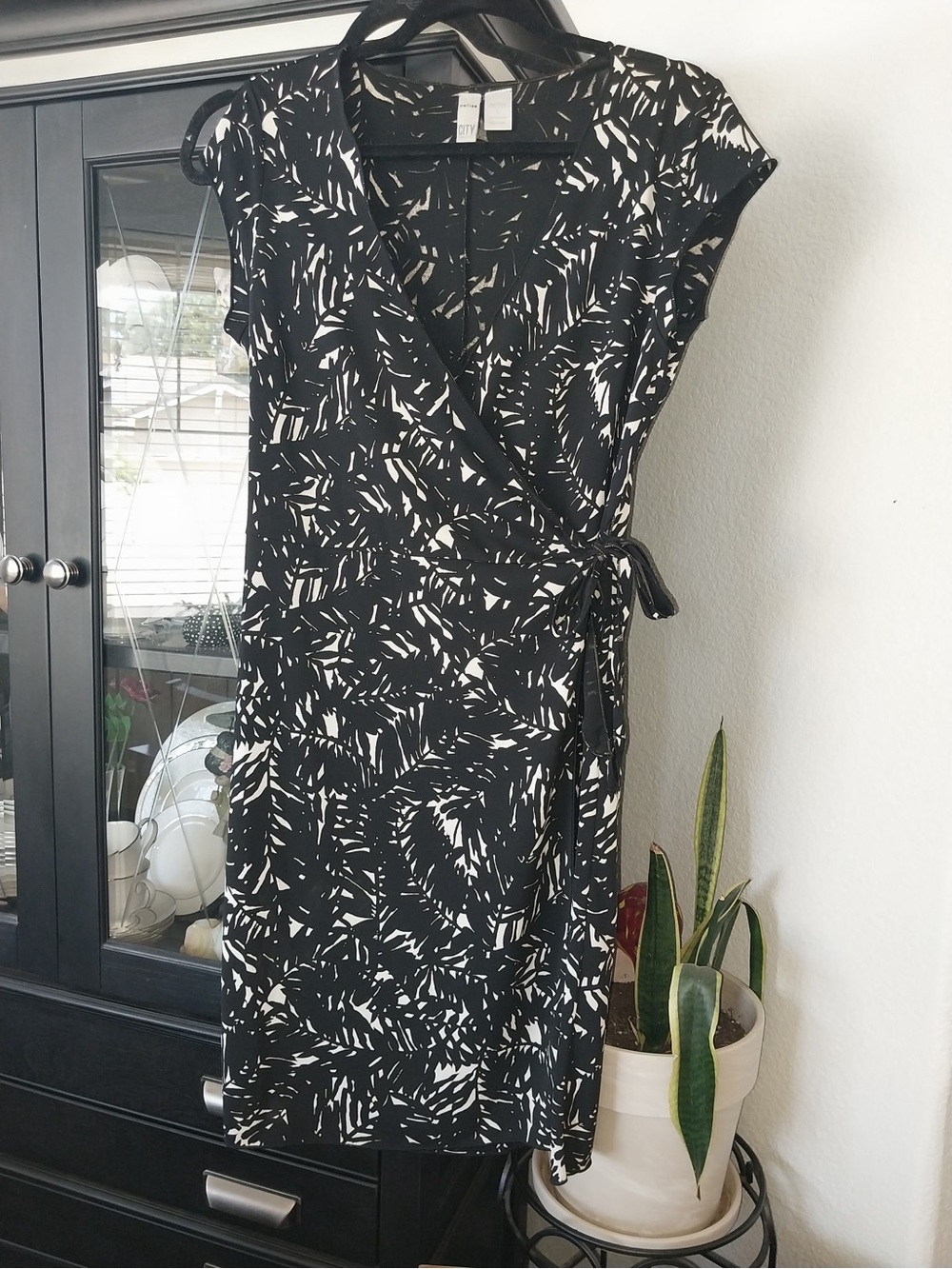 DKNY Black and White Printed Wrap Midi Dress
